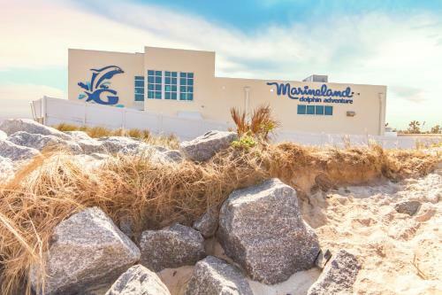 Seaside Villas 18, 2 Bedrooms, Pool Access, Pets, Wifi, Sleeps 8