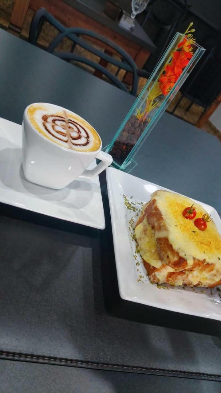 Castelar Novo Hotel