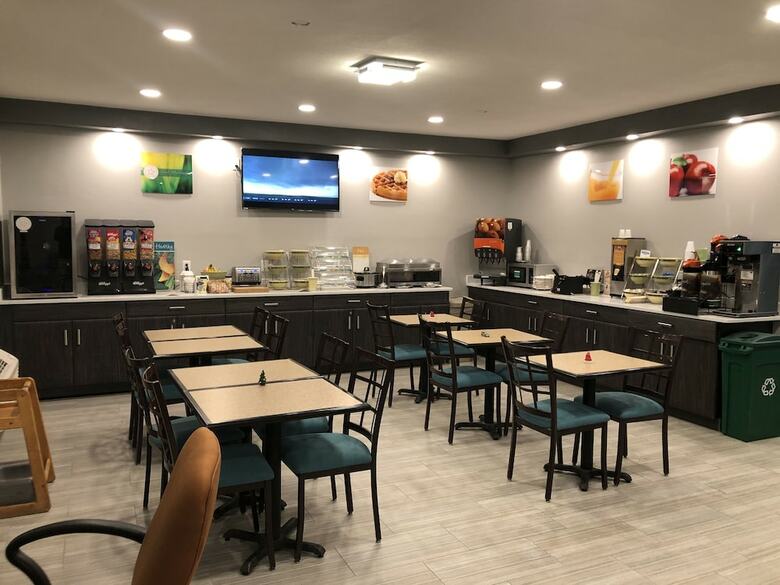 Hotel Quality Inn & Suites