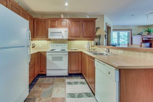 Powderhorn Lodge 223: Pennyroyal Suite