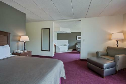 Posada Americinn By Wyndham Iowa Falls