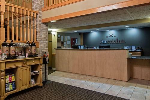 Posada Americinn By Wyndham Iowa Falls