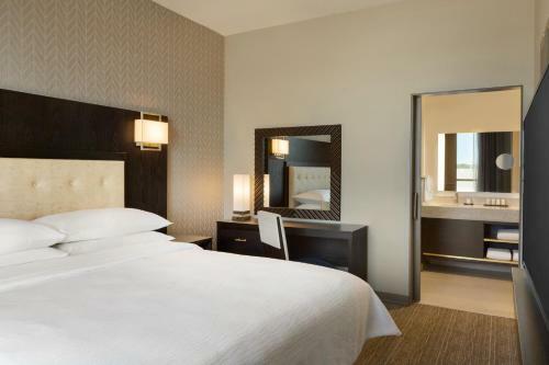 Hotel Embassy Suites By Hilton Syracuse Destiny Usa
