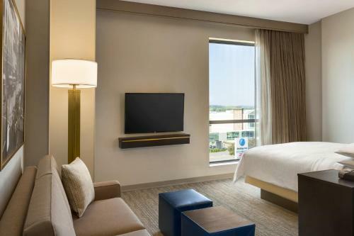 Hotel Embassy Suites By Hilton Syracuse Destiny Usa