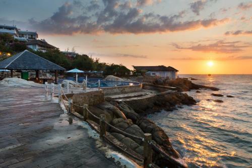 Hotel Rock Water Bay