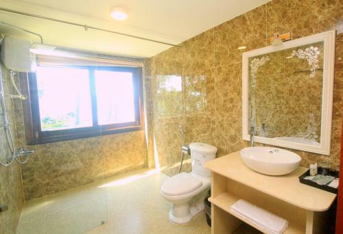 Hotel Phu Ninh Lake Resort