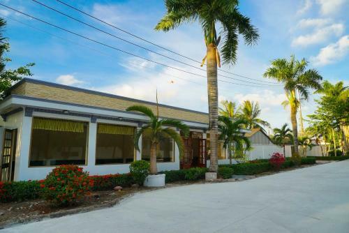 Dream Palace Hotel