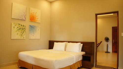 Emerald Resort Ong Lang Beach