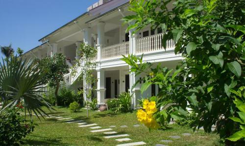 Hotel Chez Carole Center Resort & Spa