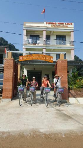 Bed & Breakfast Phong Nha Love Homestay