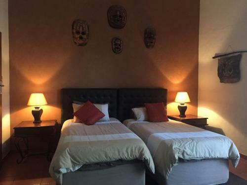 Bed & Breakfast Baobab Lane Lodge