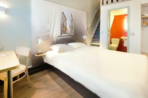 Hotel B&B H�tel Chartres Le Forum