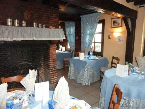 Posada Auberge Du Val Au Cesne