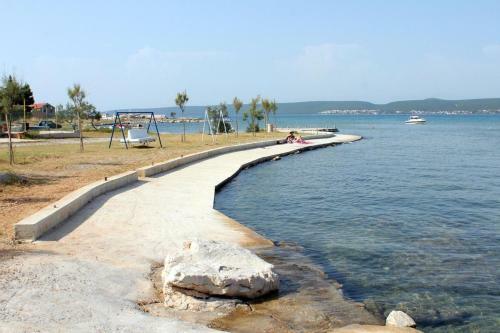 Apartments By The Sea Mrljane, Pasman - 319