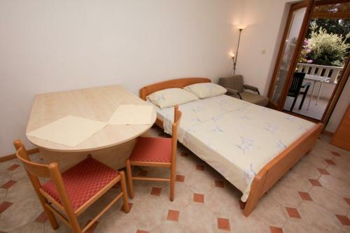Hostal Apartments Elia