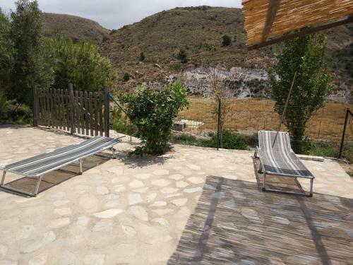 Casa Florida Con Piscina Compartida