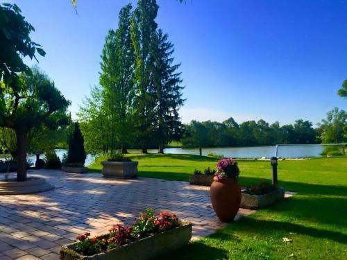 Bed & Breakfast Le Domaine De Charlyne