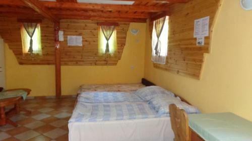 Hostal Katica Vend�gh�z