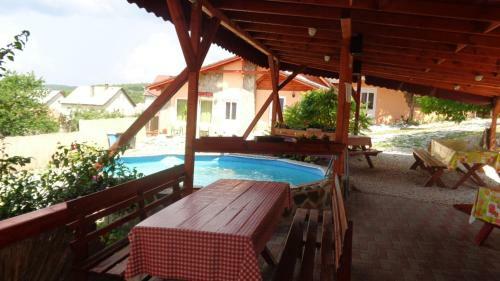 Hostal Katica Vend�gh�z
