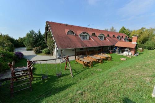 Bed & Breakfast Bikav�lgyi Panzi�