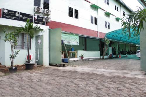 Hotel Oyo 145 Wisma Syariah Cmc