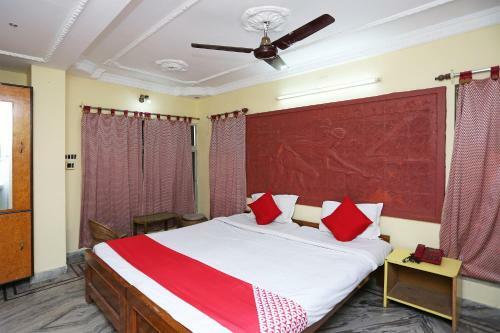 Hostal Rater Tara Diner Rabi Guest House