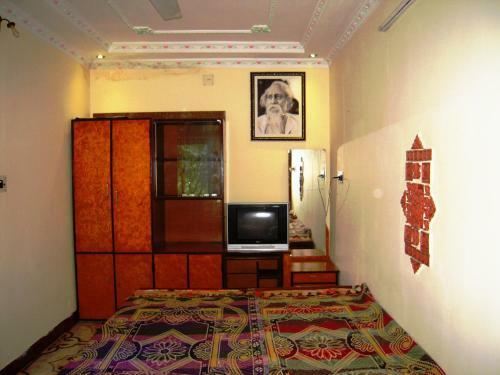 Hostal Rater Tara Diner Rabi Guest House