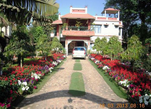 Hostal Rater Tara Diner Rabi Guest House