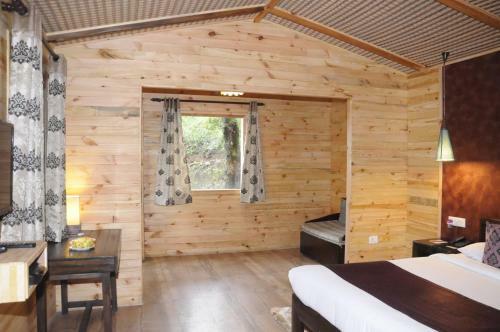 Hotel Aamod At Shoghi