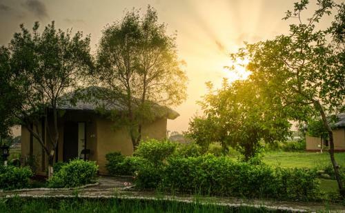 Hotel Tusk And Roar Corbett Resort