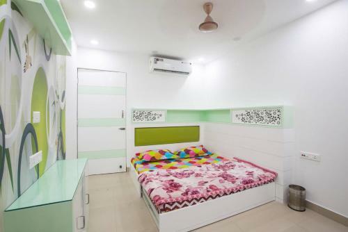 Centrally Located Entire Apartment Near Ito