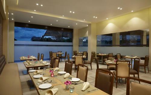Click Hotel, Junagadh