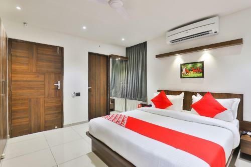 Oyo 16604 Hotel Sparsh Inn