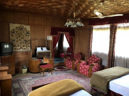 Houseboat Pride Of Kashmir