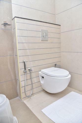 Navaratna Inn - A Luxury Hotel