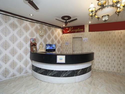 Oyo 15027 Hotel Lotus International