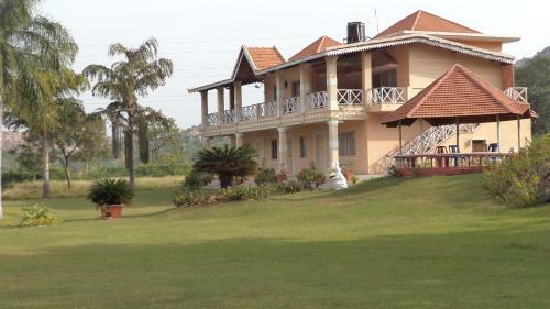 Hotel Kishkinda Heritage Resort