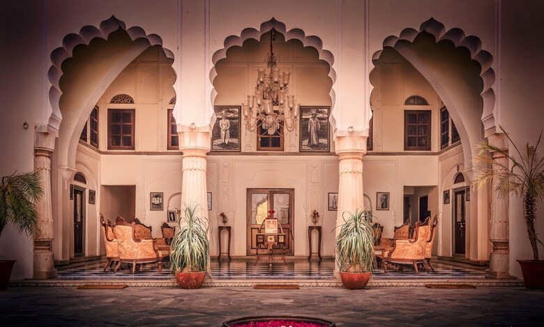 Hotel Patan Mahal