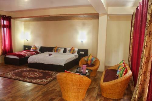 Hotel Pine Village Retreat