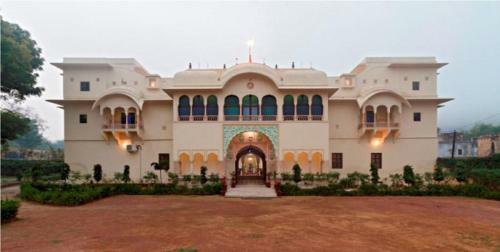 Dhulagarh A Heritage Hotel