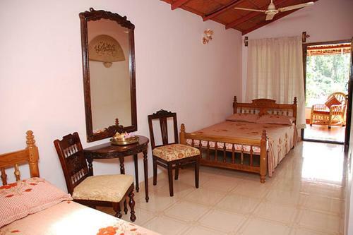 Independent Cottage Overlooking Enchanting Hills - Room Stay