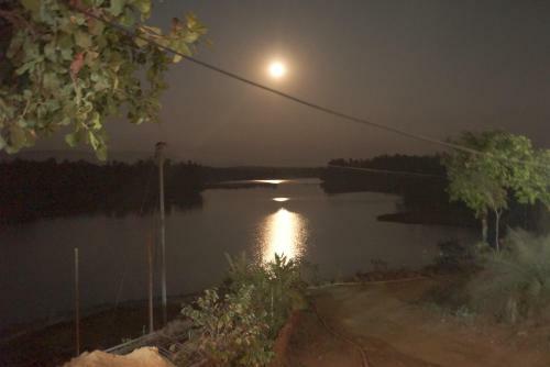Hotel Sona Villa, The Lake Chalet