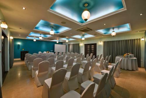 Hotel The Fern Samali Resort
