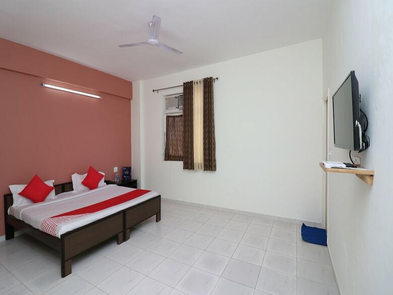 Hotel Oyo 22648 Shalimar Inn