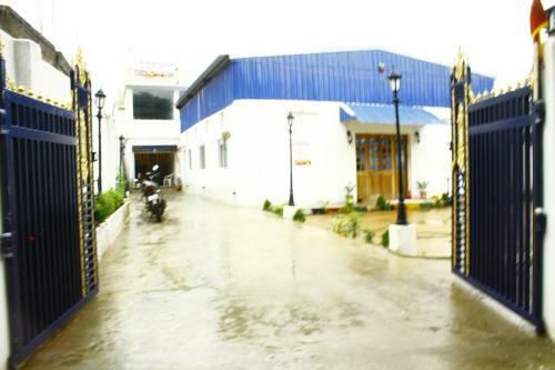 Hotel The Royal Panacea