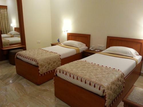 Hotel Paramount Inn