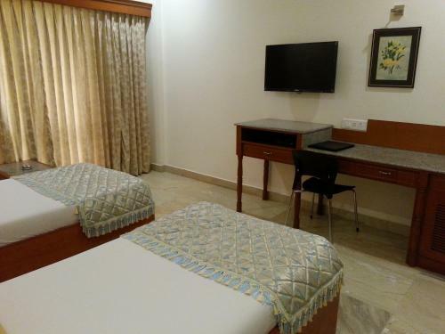 Hotel Paramount Inn
