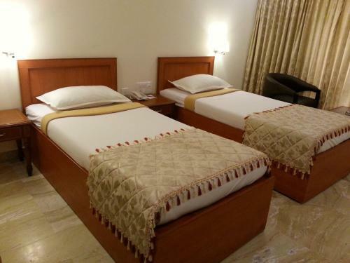 Hotel Paramount Inn