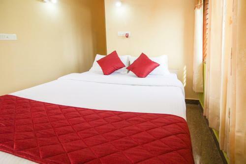 Hotel Oyo 13649 Megalahatti Ventures