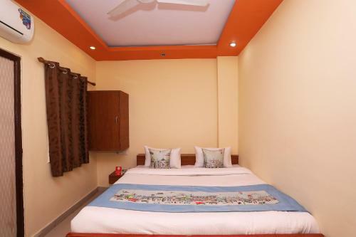 Oyo 10413 Hotel Royal Plaza